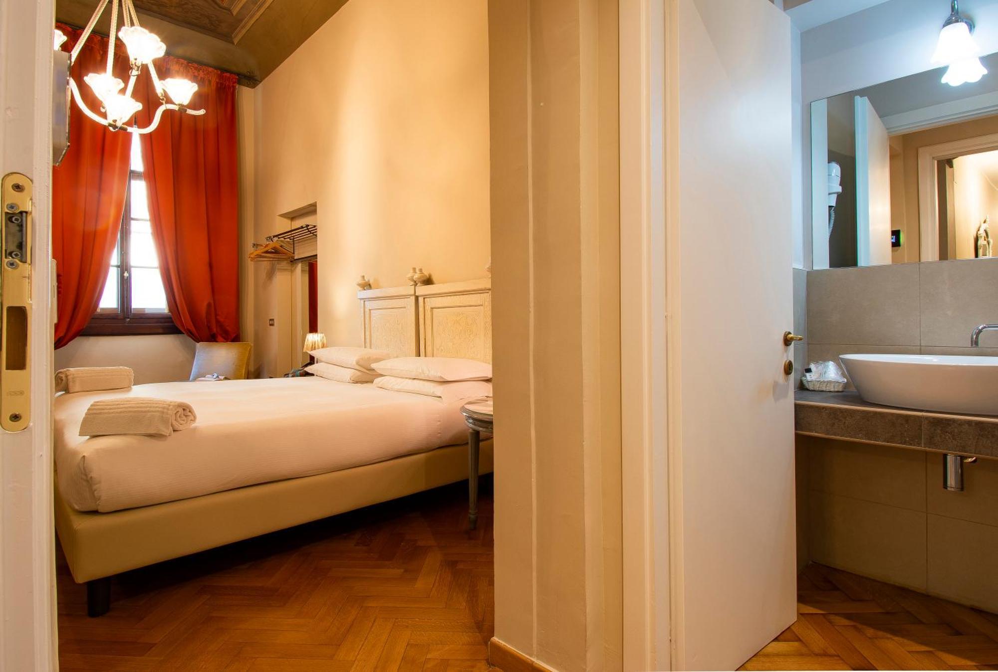 N4U Guest House Florens Exteriör bild